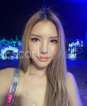 Photo escort girl Mali lyn: the best escort service