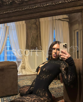 Photo escort girl Limelle: the best escort service