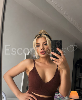 Photo escort girl Simge: the best escort service